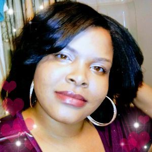 Meet your Posher, Dennisha